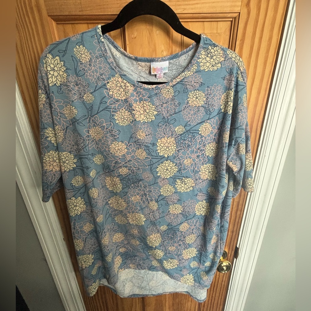 LuLaRoe Irma tunic top (S)